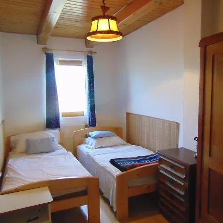 Tokert Vendeghaz Apartmán *