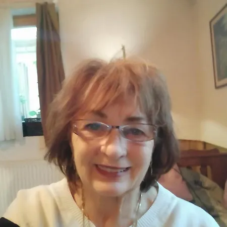 Tokert Vendeghaz *
