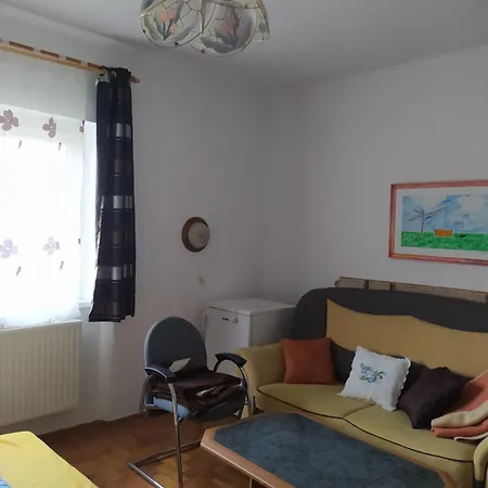 Tokert Vendeghaz Apartment